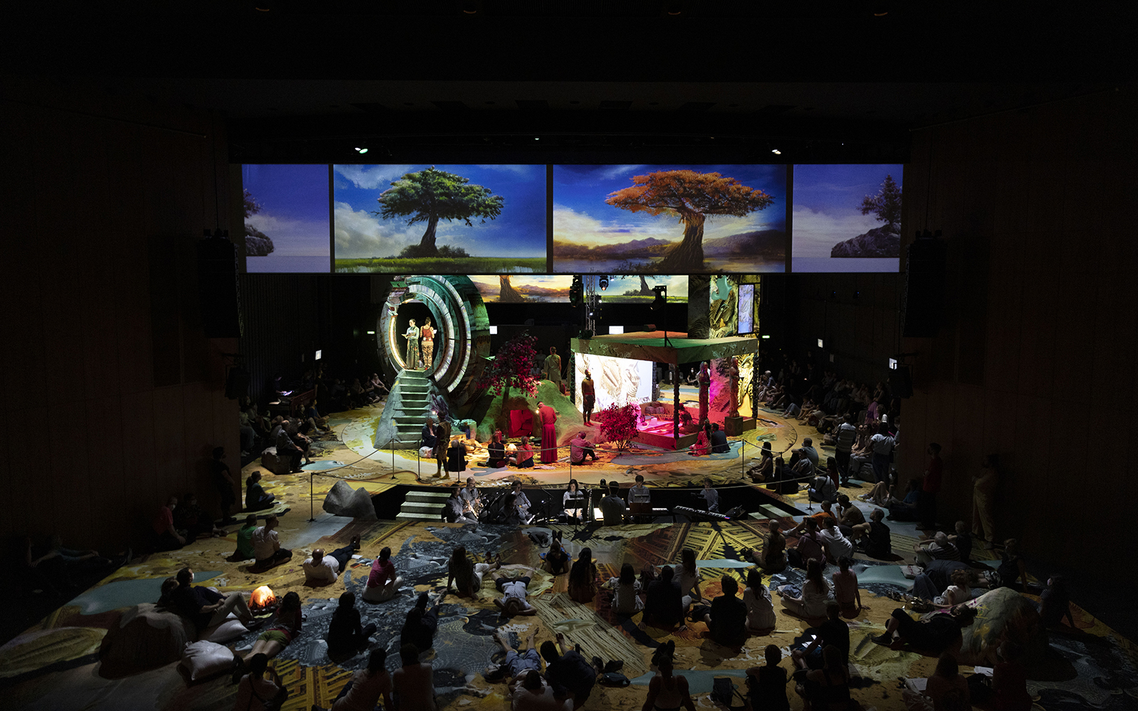 einstein_on_the_p_beach_haus_der_berliner_festspiele_c_eike_walkenhorst-1600px.jpg